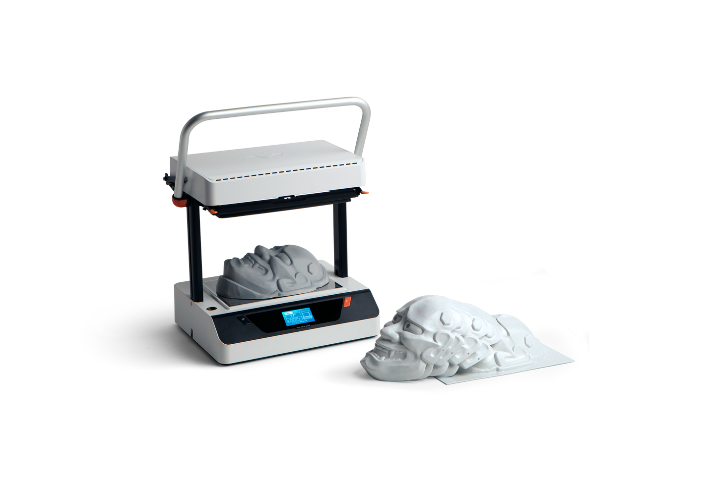 Vaquform - desktop vacuum former with built in vacuum pump